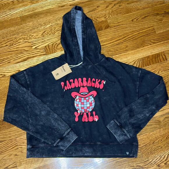 Arkansas Razorbacks NEW Cropped Hoodie Sweatshirt Black Stone Wash Size Large - Picture 3 of 8